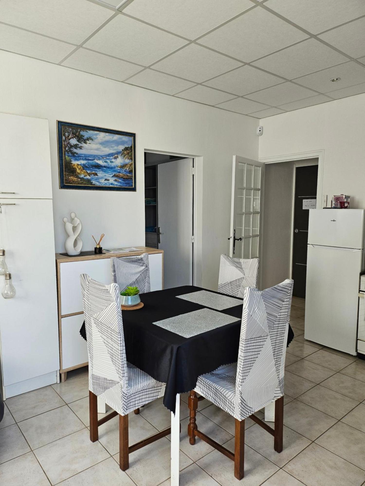 Logement Independant Chez L'Habitant Vouillé Exterior foto
